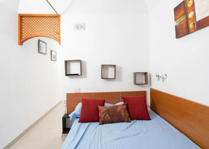 El Sueno Canario- Front In Canteras *